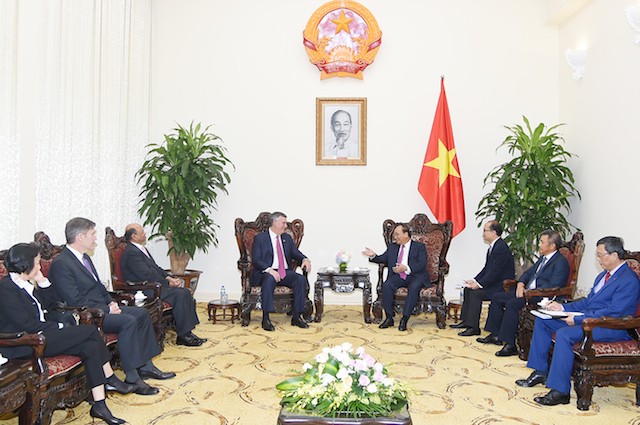 Thủ tướng đề nghị Boeing hỗ trợ Việt Nam thực hiện các chuyến bay thẳng đến Hoa Kỳ