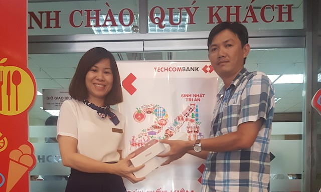 Khách hàng trúng thưởng tại Chi nhánh Nha Trang