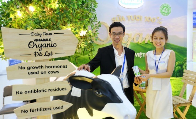 Sản phẩm “Sữa tươi Vinamilk 100% Organic” – từ Trang trại bò sữa Organic tiêu chuẩn châu Âu đầu tiên tại Việt Nam và Đông Nam Á có mặt tại Hội nghị thượng đỉnh APEC 2017. (Ảnh: Xuân Phú)