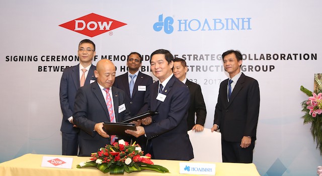 Hòa Bình và Dow Chemical ký kết hợp tác chiến lược