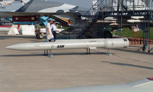 Tên lửa tầm xa KS-172. Ảnh: Sukhoi