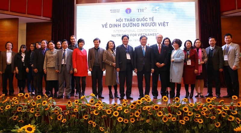 Ngày 13/12/2018 tại Hà Nội, tập đoàn TH phối hợp với Bộ Y tế, Bộ Giáo dục và Đào tạo, Hội Liên hiệp phụ nữ Việt Nam tổ chức Hội thảo quốc tế về Dinh dưỡng người Việt.