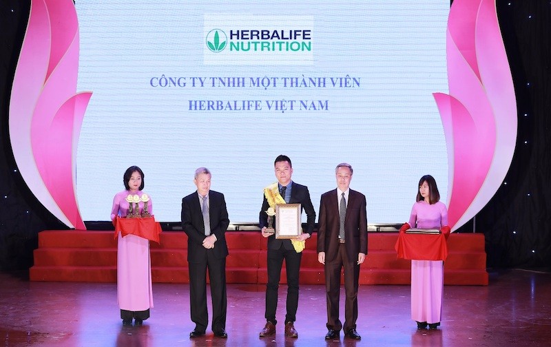 Herbalife liên tục nhận giải thưởng ‘Sản phẩm vàng vì sức khỏe cộng đồng’