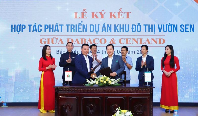 Sáng 04/4/2019“Lễ ký kết hợp tác phát triển dự án khu đô thị Vườn Sen giữa CenLand và DabacoGroup” chính thức diễn ra tại trụ sở DabacoGroup, số 35 đường Lý Thái Tổ, TP.Bắc Ninh.