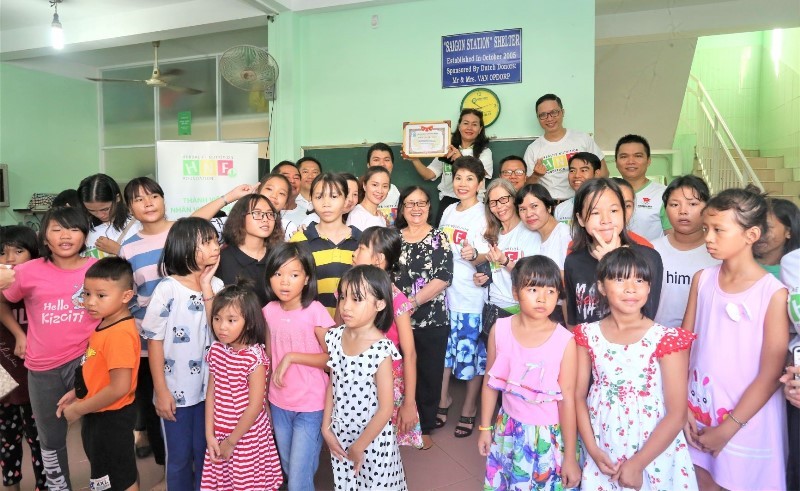 Thành viên Herbalife Việt Nam thăm các trung tâm Casa Herbalife nhân ngày Quốc tế Thiếu nhi