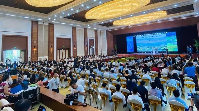 Hơn 700 đại biểu, đại diện cho các cơ quan quản lý nhà nước, các địa phương cùng doanh nghiệp tham gia Hội nghị "thời điểm vàng khám phá vẻ đẹp Việt"