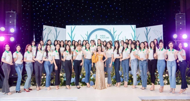 Nữ doanh nhân Bùi Thanh Hương cùng dàn thí sinh tham dự cuộc thi Hoa hậu Thiên nhiên Việt Nam 2023 - Miss Nature VietNam 2023.
