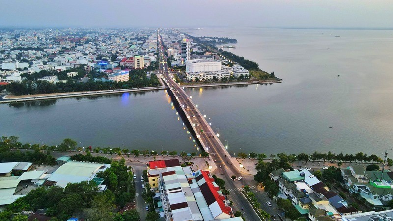 Cầu 3.2 nối liền 2 khu lấn biển tại TP Kiên Giang.