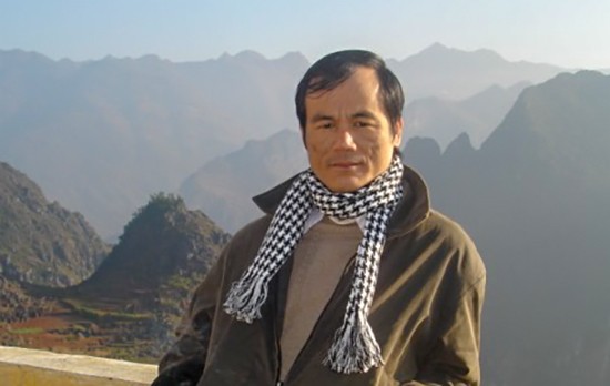 Nhà báo Nguyễn Hồng Lam