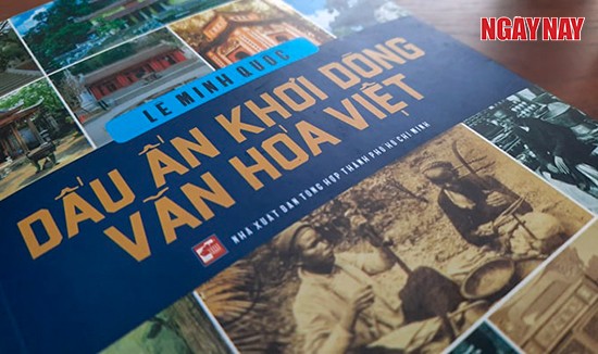 Bìa sách Dấu ấn khơi dòng văn hóa Việt