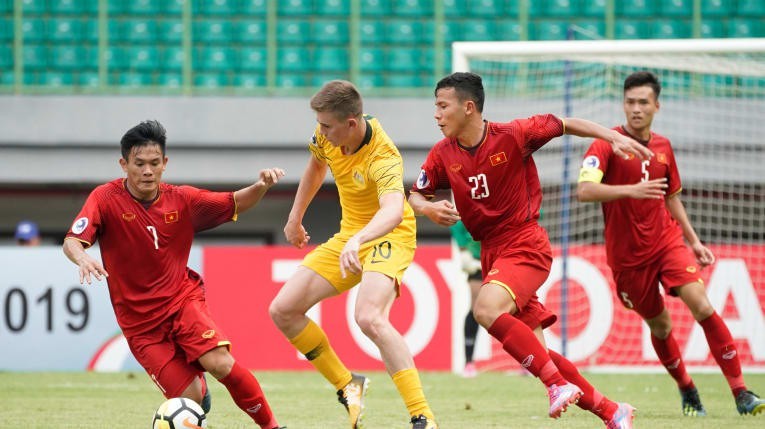 Phía sau thất bại 'lấm lưng trắng bụng' của U19 Việt Nam