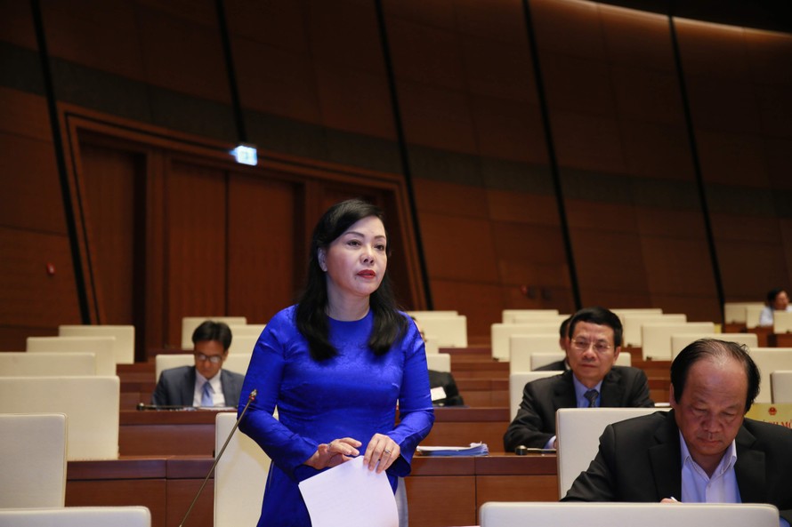 Bộ trưởng Bộ Y tế Nguyễn Thị Kim Tiến trả lời một số vấn đề ĐBQH quan tâm.