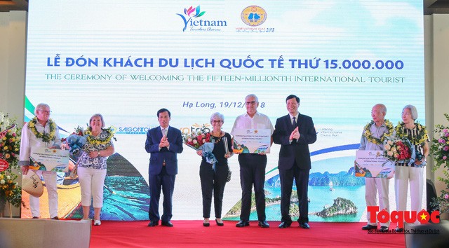 Việt Nam đón vị khách quốc tế thứ 15 triệu