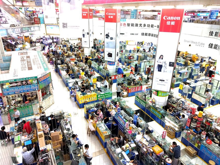 Chợ đồ điện tử Huaqiangbei.