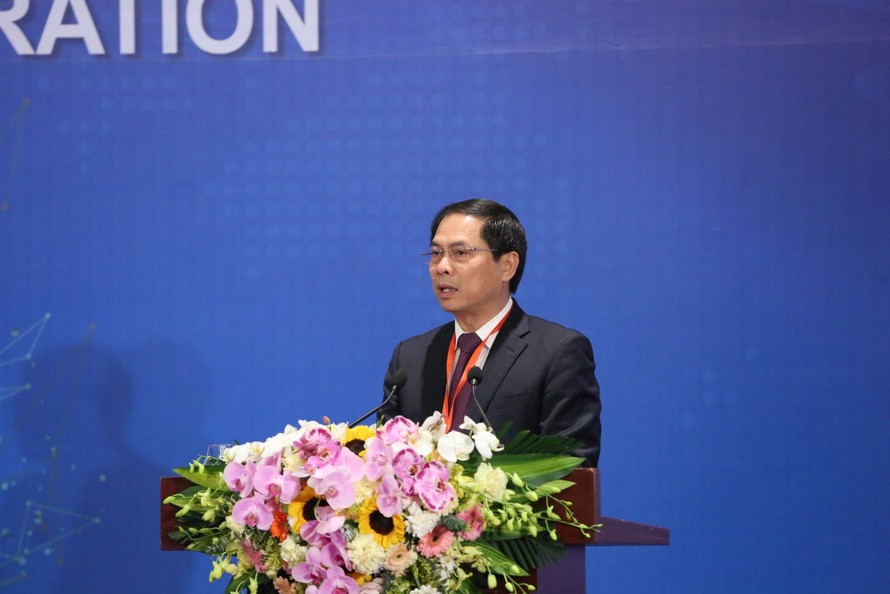 Thứ trưởng Thường trực Bộ Ngoại giao Bùi Thanh Sơn phát biểu tại Hội nghị.