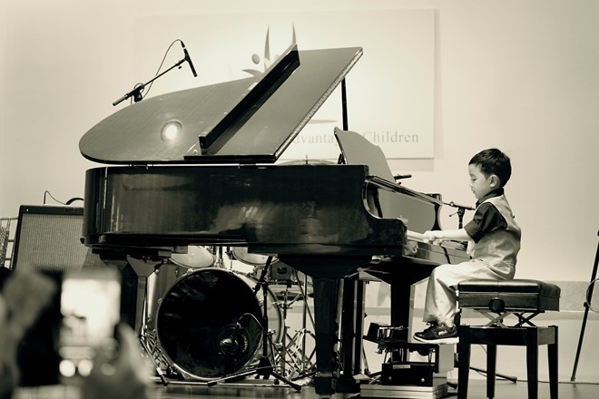 Even Le - cậu bé 5 tuổi được mệnh danh thần đồng piano sau khi làm khán giả cả nước Mỹ ngạc nhiên về khả năng chơi đàn