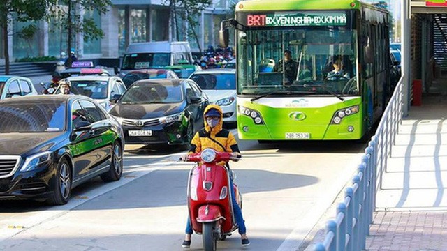 Xe máy “dẫn đường” buýt nhanh BRT, ôtô ít vi phạm làn đường riêng 
