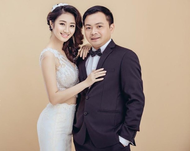 Ảnh cưới của ông Doãn Văn Phương và người đẹp Thu Ngân