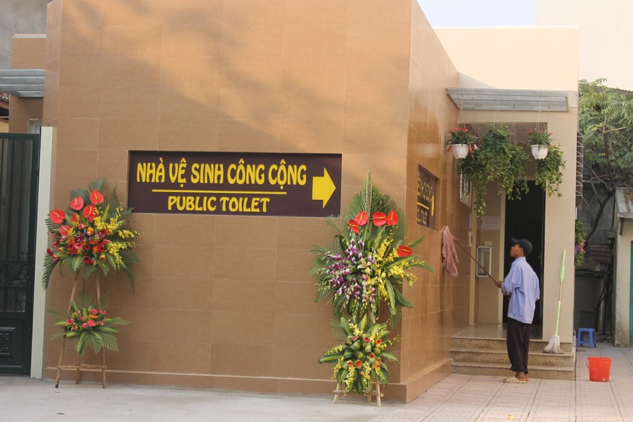 Mô hình nhà vệ sinh xanh- sạch- đẹp phục vụ người bệnh tại Bệnh viện E