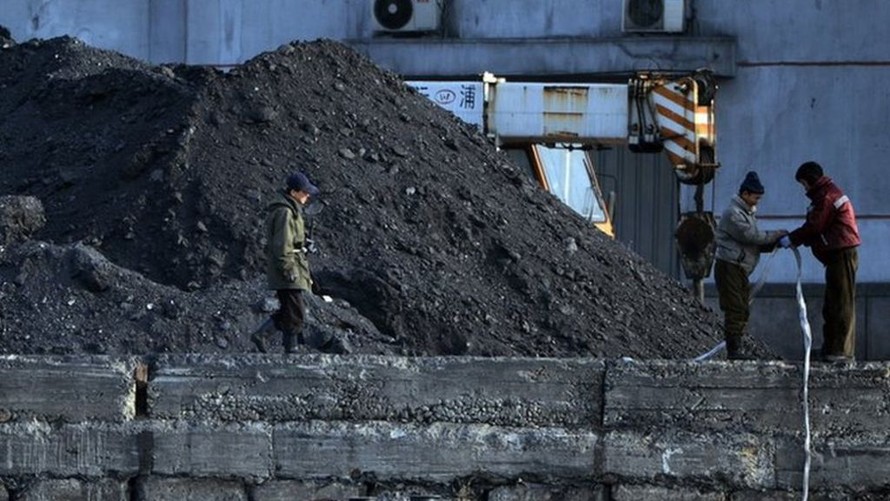 Than đá là lĩnh vực xuất khẩu thu về nguồn ngoại tệ nhiều nhất cho Triều Tiên. BBC