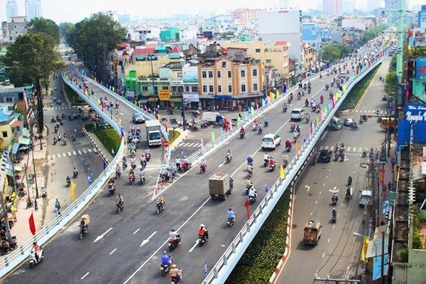 TP Hồ Chí Minh lập rào kéo di động giảm kẹt xe cầu chữ Y