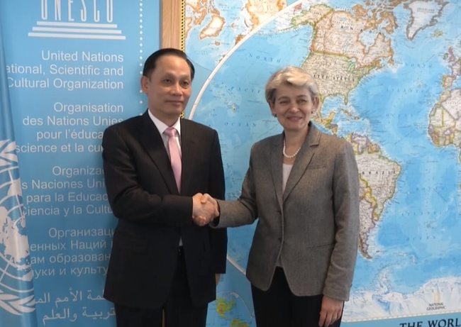 Tổng Giám đốc UNESCO Irina Bokova tiếp Thứ trưởng Ngoại giao Lê Hoài Trung, Chủ tịch Ủy ban Quốc gia UNESCO Việt Nam