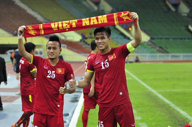 Cầu thủ Việt kiếm bộn tiền từ mạng xã hội