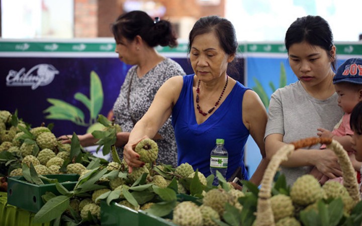 Tại điểm bán na ở Hoàng Quốc Việt (Hà Nội), người dân đã mua khoảng 2 tấn trong vòng 2 ngày qua (Ảnh: Toquoc.vn)