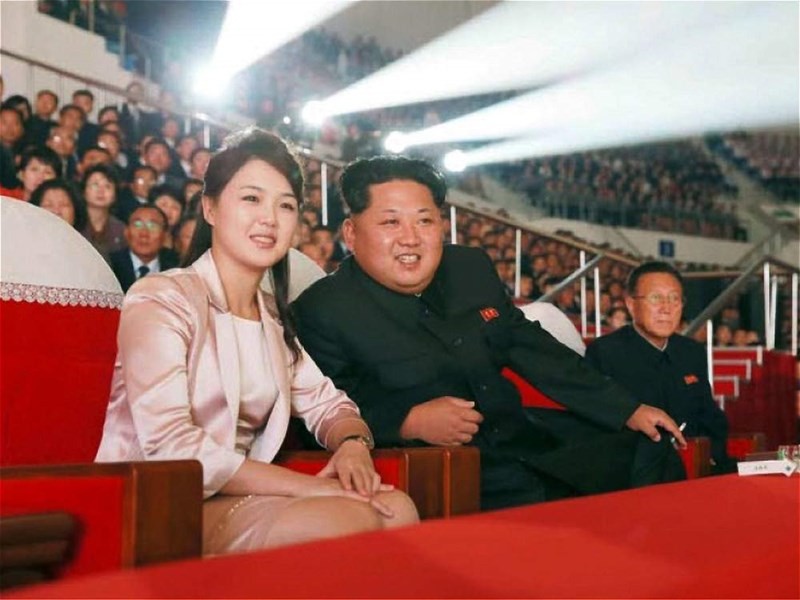 Vợ chồng ông Kim Jong-un 