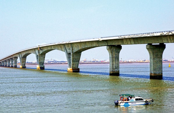 Thông xe cầu vượt biển dài nhất Việt Nam