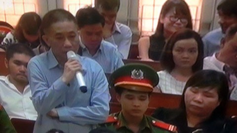 NInh Văn Quỳnh trả lời trước tòa sáng nay