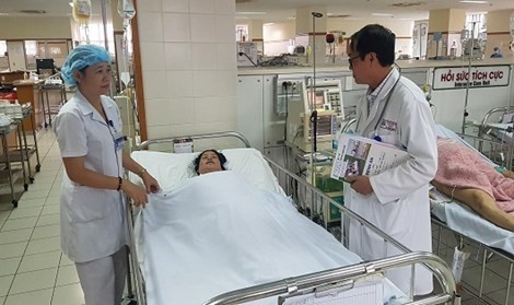 Thai phụ Nguyễn Thị Mai được các bác sĩ theo dõi sức khỏe sát sao
