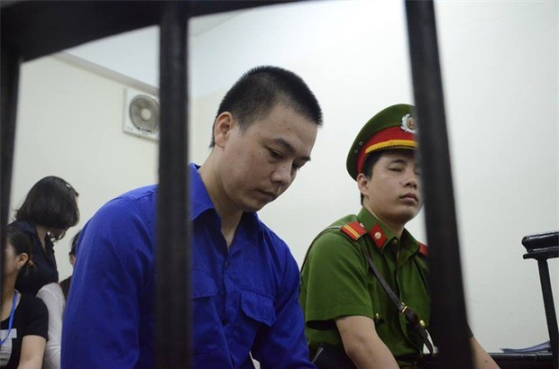 Bị cáo Cao Mạnh Hùng trước tòa