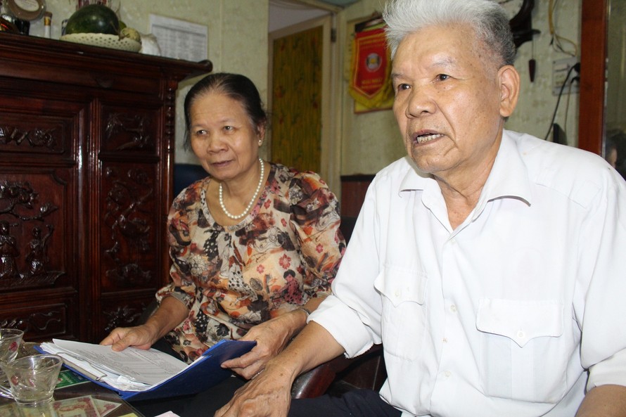 Lão quân nhân Lê Văn Duật luôn có vợ - bà Lê Thị Kim Dinh ủng hộ và động viên