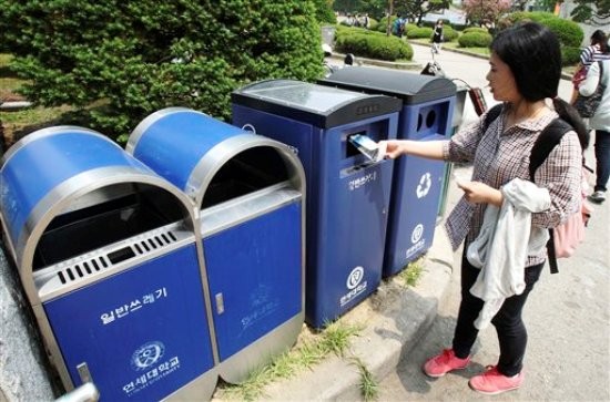 Đổ rác ở Hàn Quốc cũng có thời gian biểu