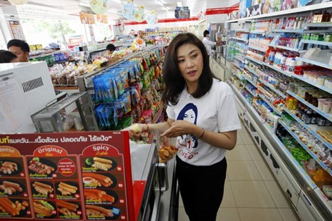 Bà Yingluck bị bắt gặp đang mua sắm tại London