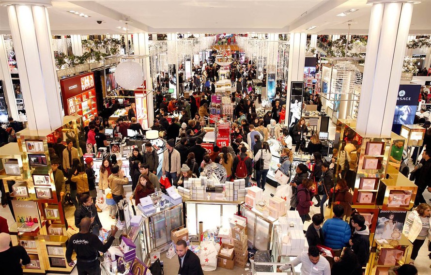 Những 'mùa mua sắm' tốn kém của dân Mỹ