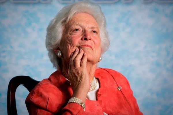 ựu đệ nhất phu nhân Mỹ Barbara Bush. (Nguồn: AP)