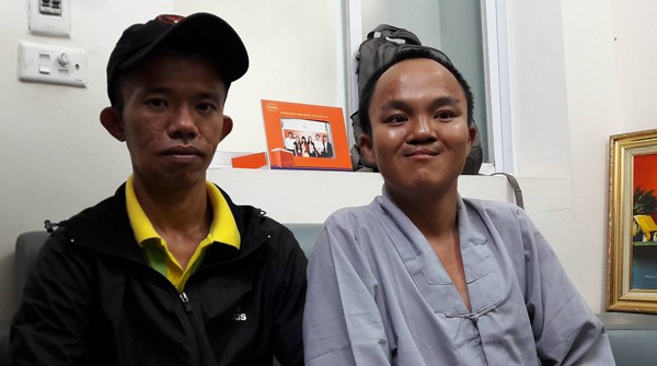 Chàng trai khuyết tật đi bộ xuyên Việt để đăng ký hiến tạng