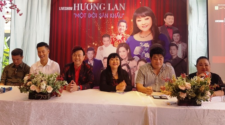 Đàm Vĩnh Hưng, Quang Lê cùng tham gia liveshow của nghệ sĩ Hương Lan