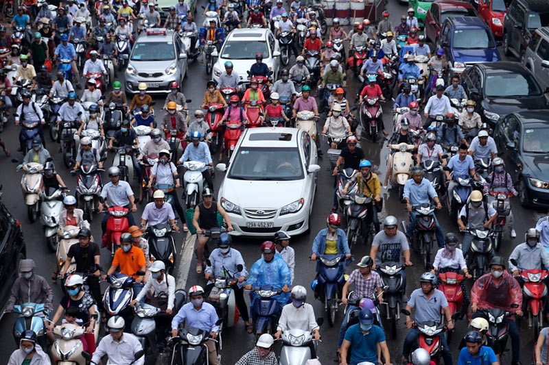 Hà Nội đang lập phương án thu phí phương tiện vào khu vực ùn tắc nội đô