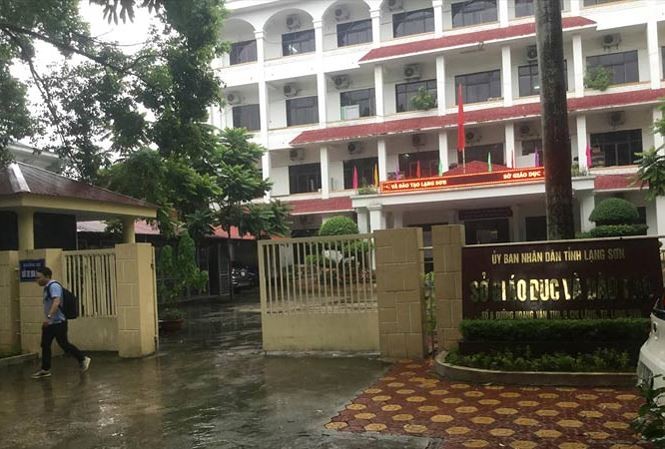 Làm việc đến 1h20, Bộ GD&ĐT chưa kết luận về điểm thi tại Lạng Sơn