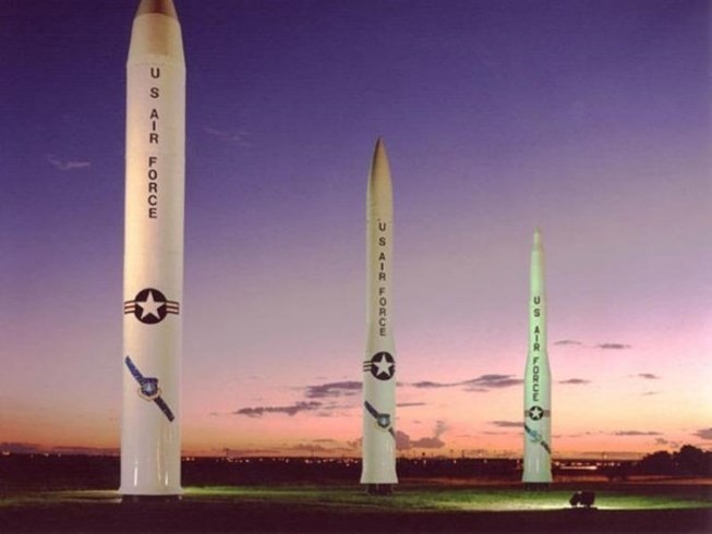 Mỹ hủy thử tên lửa giữa chừng do dấu hiệu bất thường