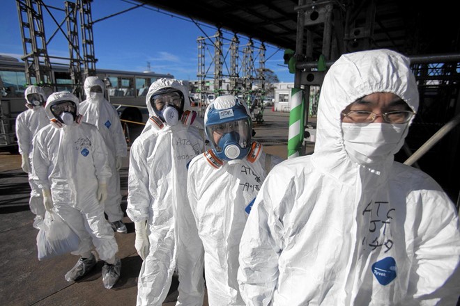 Chính phủ Nhật Bản lần đầu tiên thừa nhận một nạn nhân đã thiệt mạng vì nhiễm xạ sau thảm họa hạt nhân Fukushima năm 2011. Ảnh: AP.