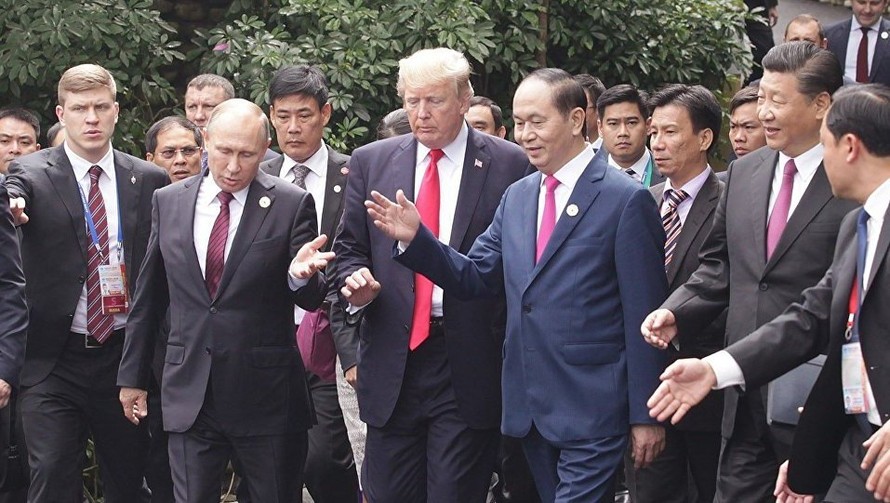 Chủ tịch nước Trần Đại Quang, Chủ tịch Trung Quốc Tập Cận Bình, Tổng thống Mỹ Donald Trump và Tổng thống Nga Putin tại APEC 2017 ở Đà Nẵng. Ảnh: TTXVN
