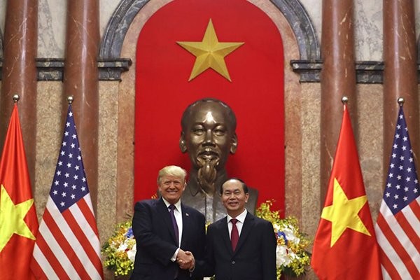 Chủ tịch nước Trần Đại Quang tiếp đón Tổng thống Donald J. Trump tại Phủ Chủ tịch tháng 11/2017