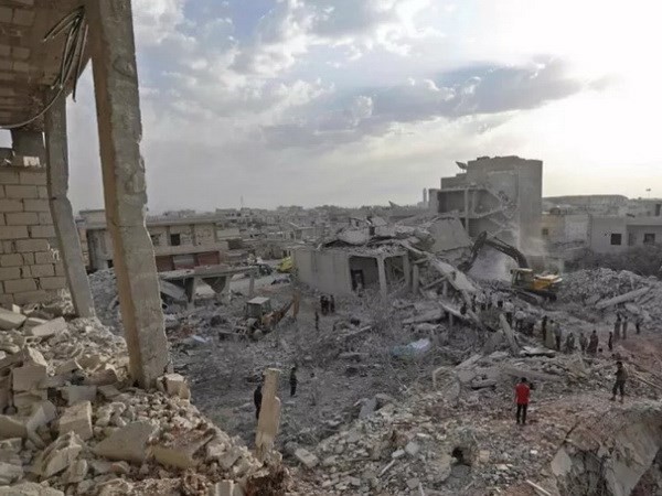 Cảnh đổ nát sau các vụ tấn công tại Idlib, Syria. (Nguồn: AFP)