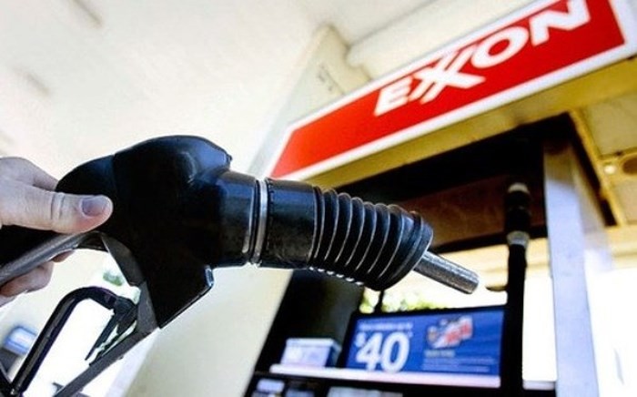 ‘Thả nổi’ giá xăng dầu: Nên hay không?