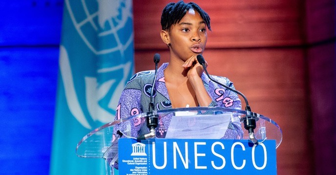 Tổng Giám đốc UNESCO giao quyền đại diện sự kiện cho một cô gái trẻ