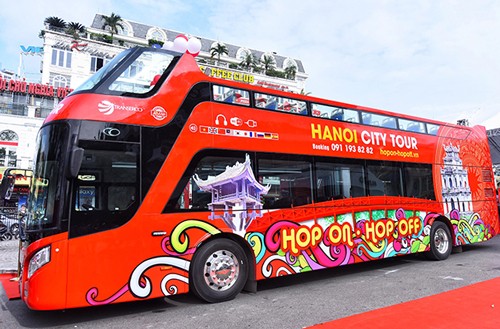 Buýt hai tầng ở Hà Nội trung bình có bảy khách mỗi lượt